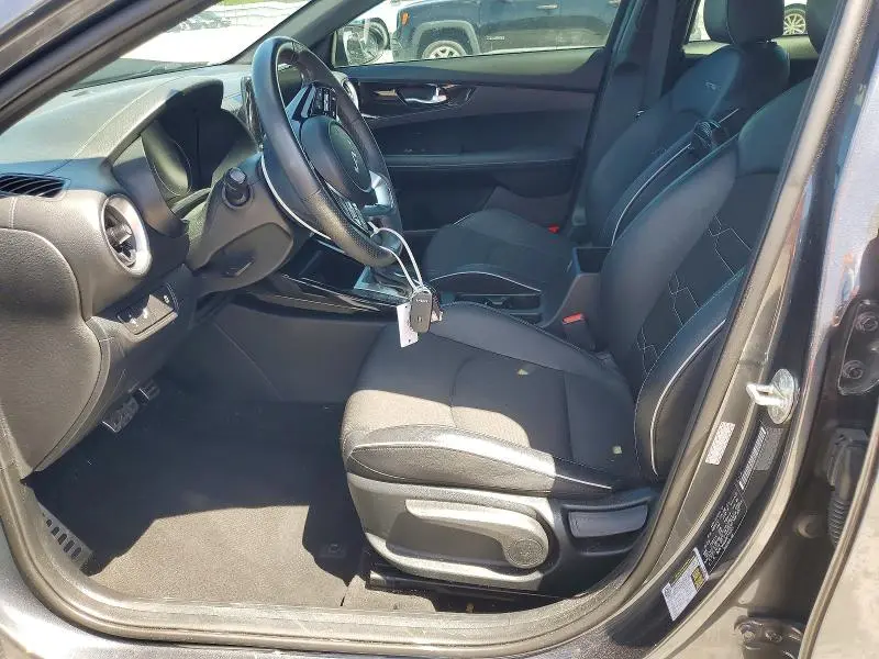 2024 KIA FORTE GT LINE  