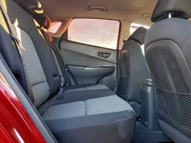 2021 HYUNDAI KONA SE  