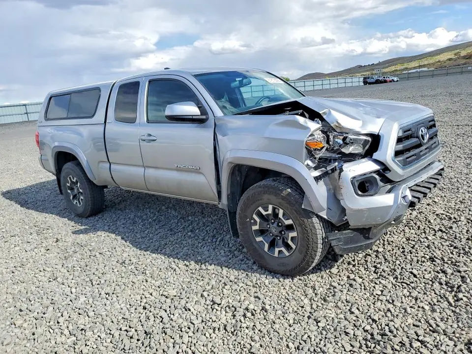 2017 TOYOTA TACOMA SR5 V6  