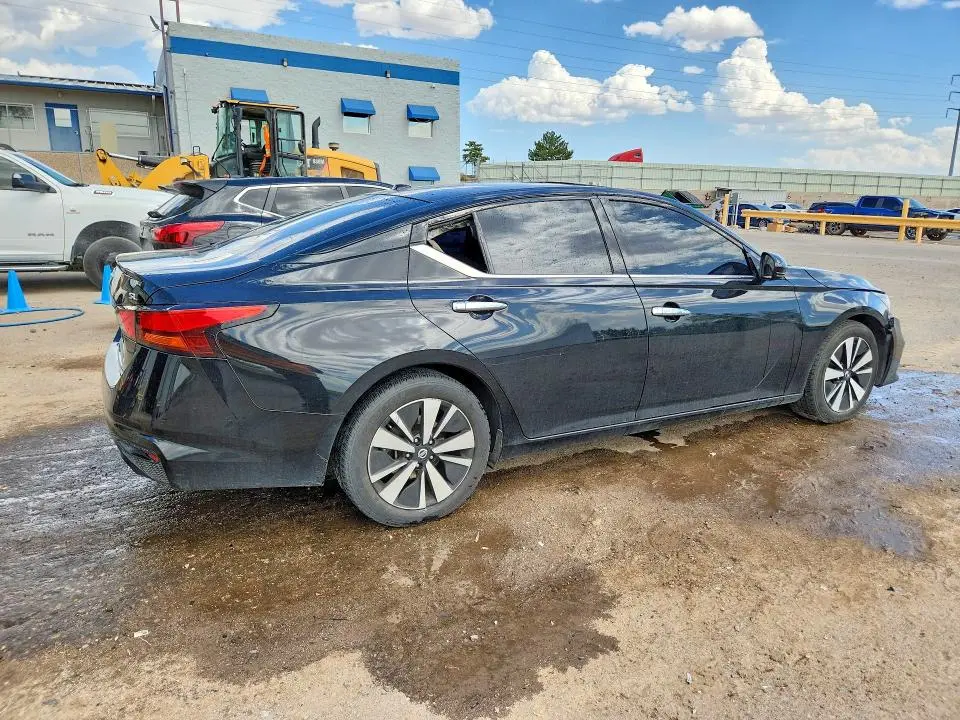 2019 NISSAN ALTIMA SL  