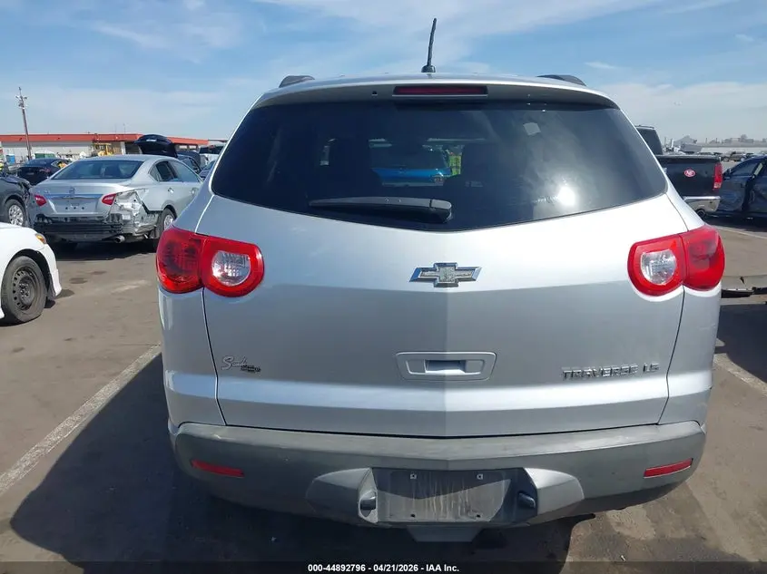 2012 CHEVROLET TRAVERSE LS