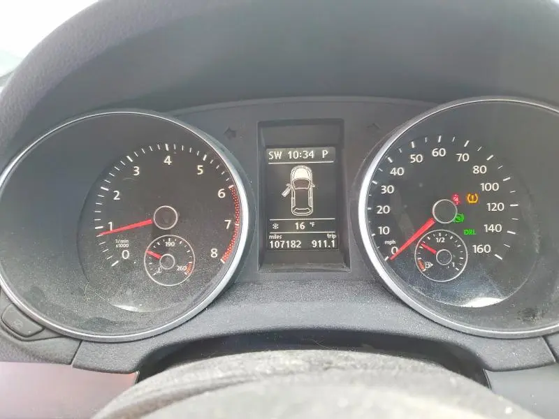 2011 VOLKSWAGEN GOLF   