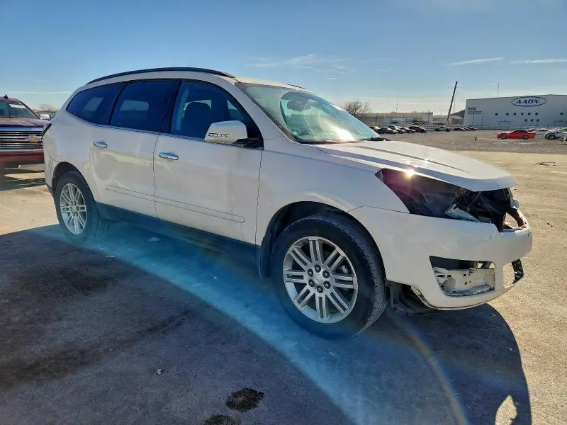 2014 CHEVROLET TRAVERSE LT  