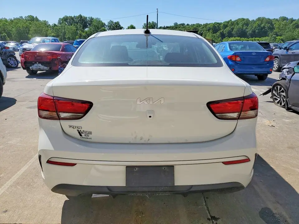 2022 KIA RIO S  