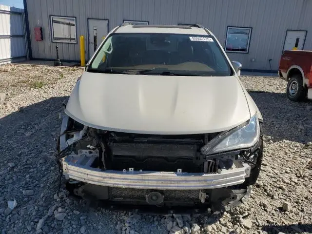 2017 CHRYSLER PACIFICA LIMITED  