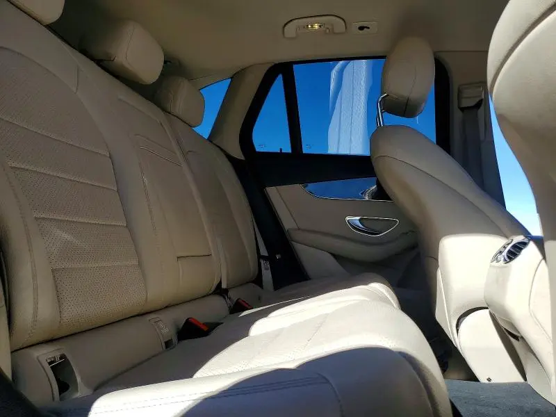 2016 MERCEDES-BENZ GLC 300 4MATIC  