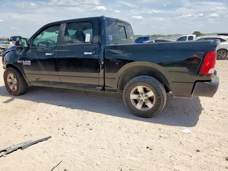 2016 RAM 1500 SLT  