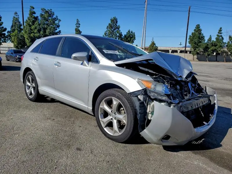 2013 TOYOTA VENZA LE  