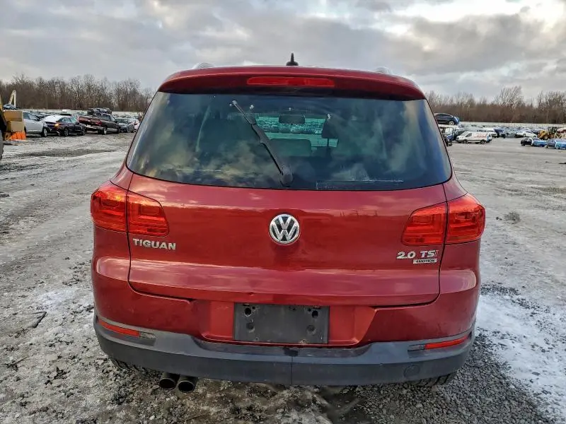 2015 VOLKSWAGEN TIGUAN S  