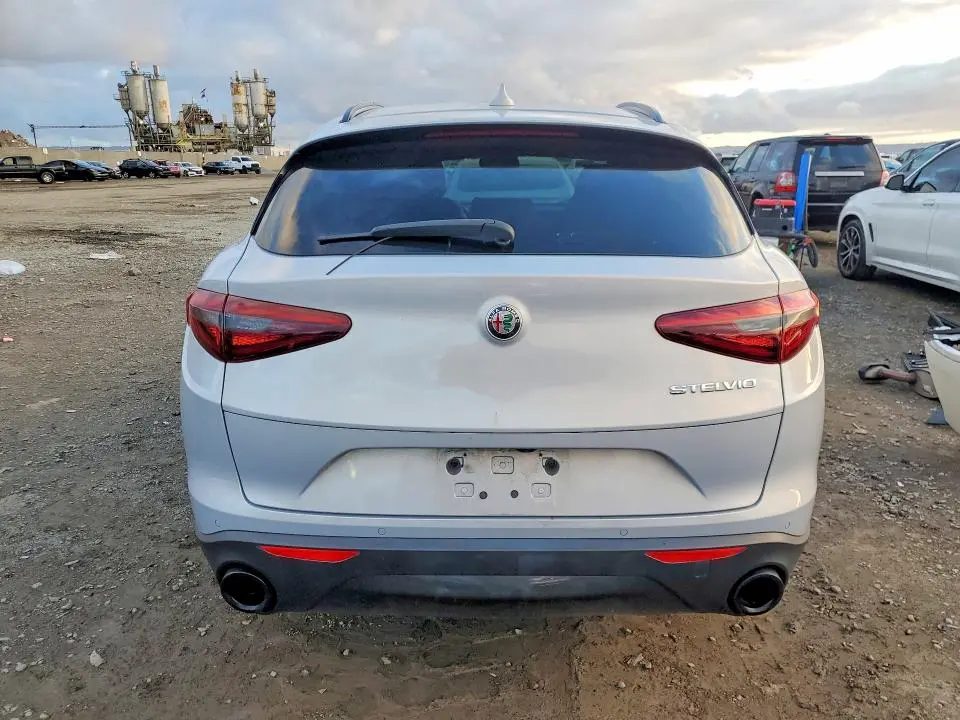 2022 ALFA ROMEO STELVIO   