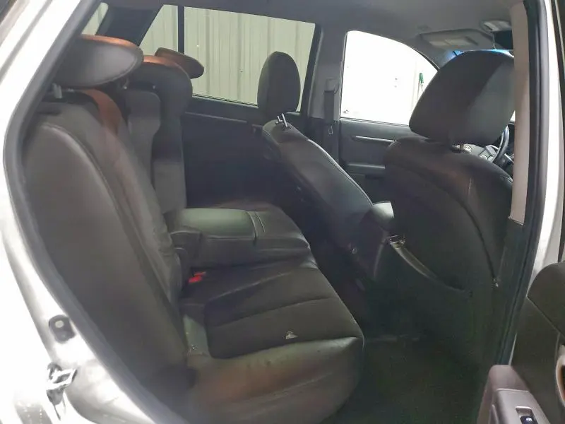 2010 HYUNDAI SANTA FE SE  