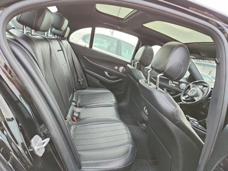 2017 MERCEDES-BENZ E 300 4MATIC  