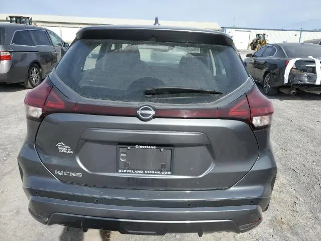 2022 NISSAN KICKS S  
