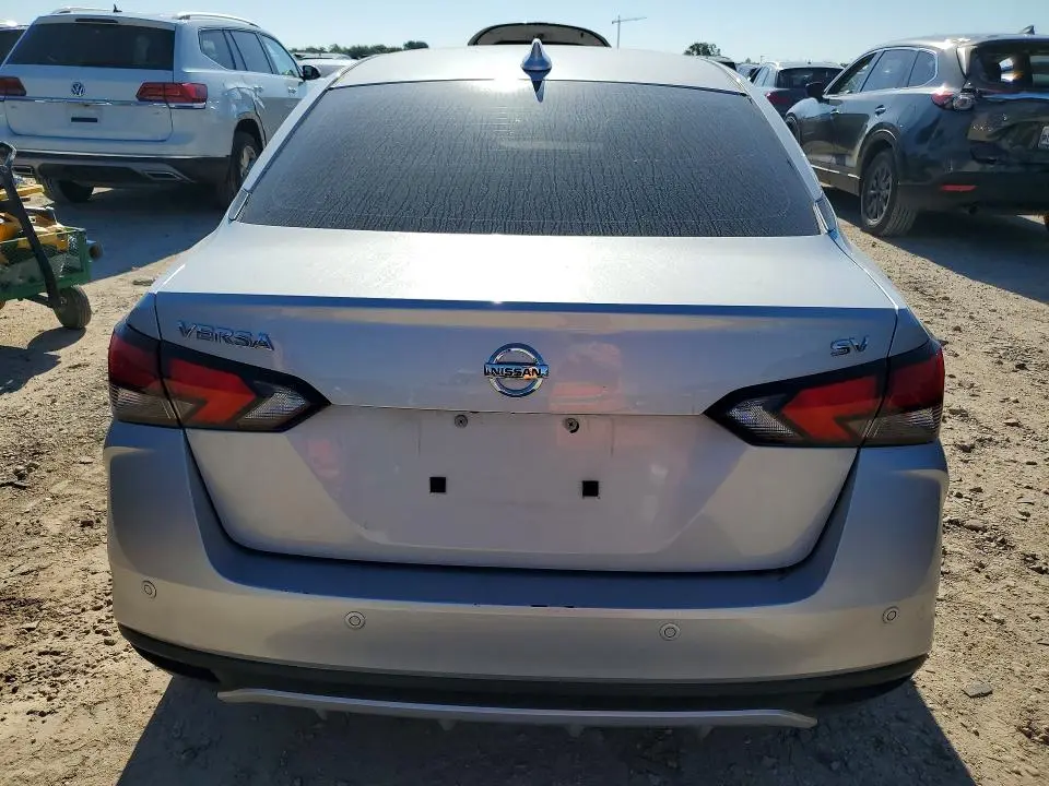 2021 NISSAN VERSA SV  