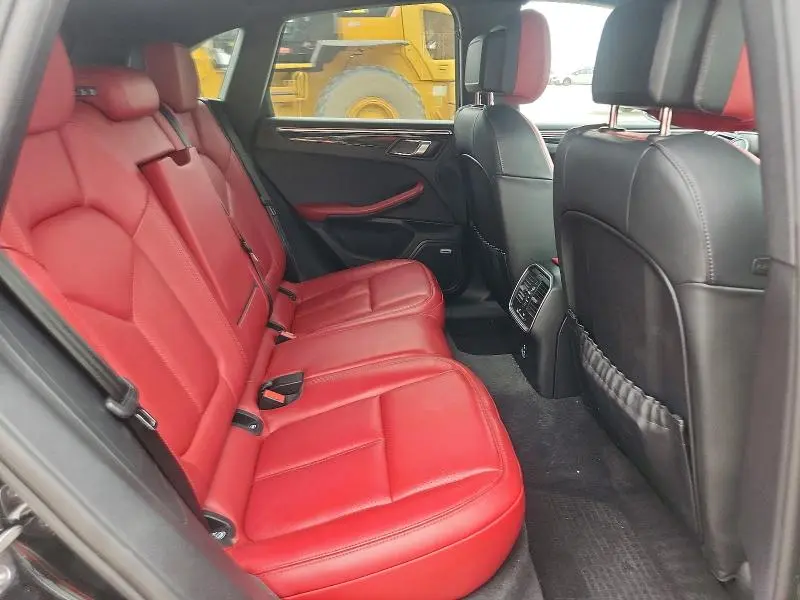 2023 PORSCHE MACAN BASE  
