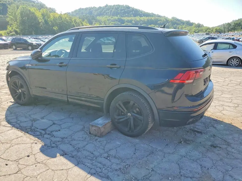 2023 VOLKSWAGEN TIGUAN SE R-LINE BLACK  