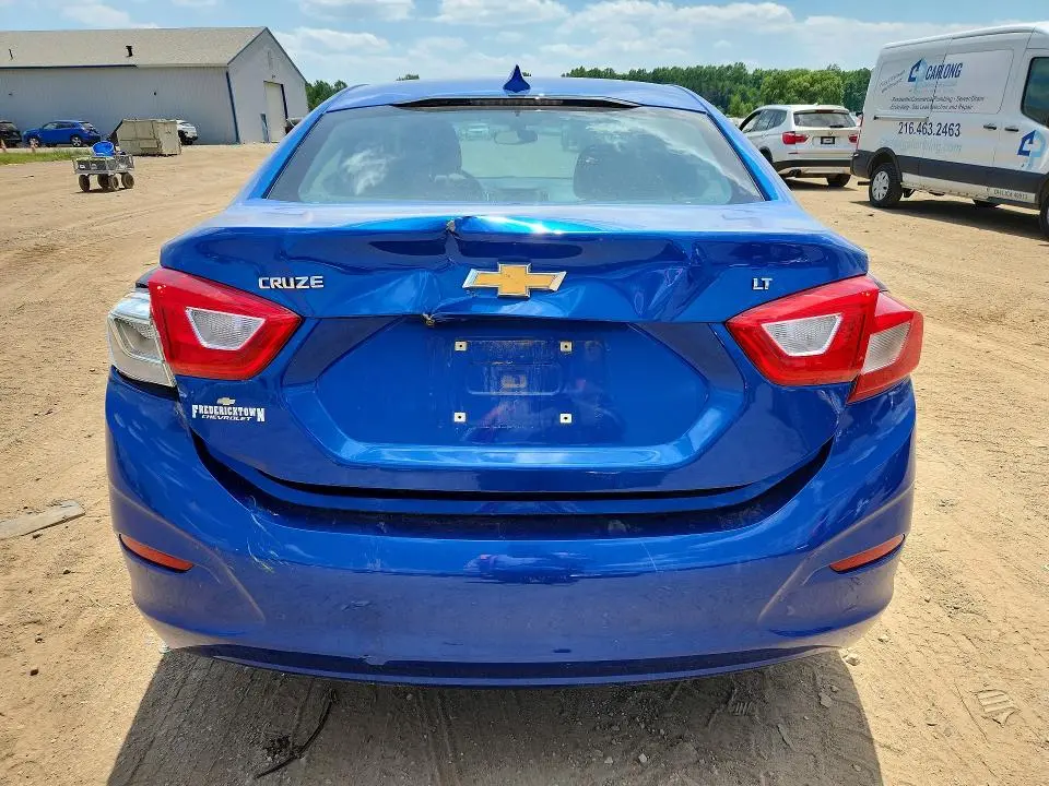 2017 CHEVROLET CRUZE LT  