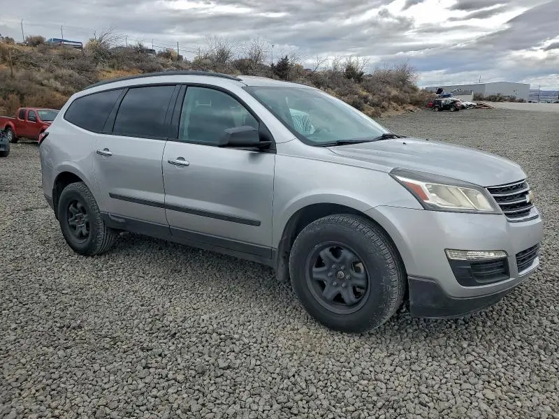 2015 CHEVROLET TRAVERSE LS  