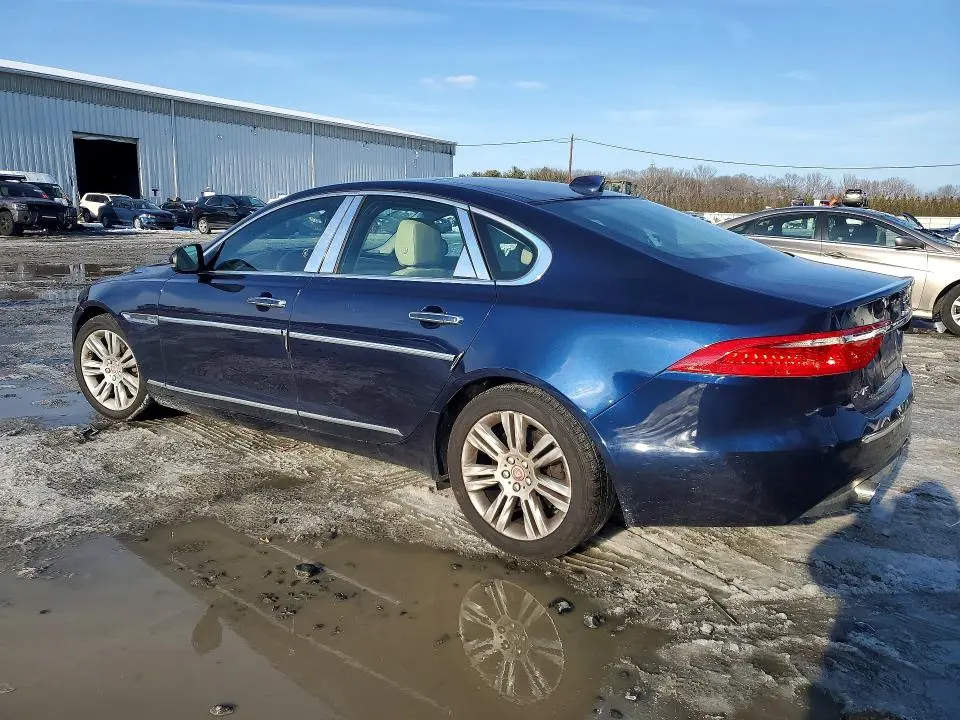 2016 JAGUAR XF PREMIUM  