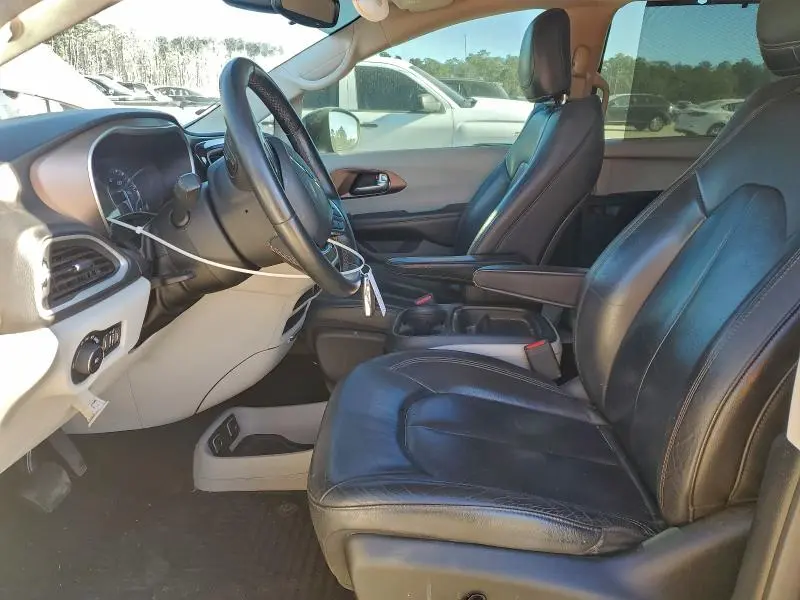 2017 CHRYSLER PACIFICA TOURING L  