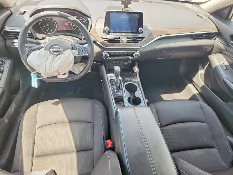 2024 NISSAN ALTIMA SV  