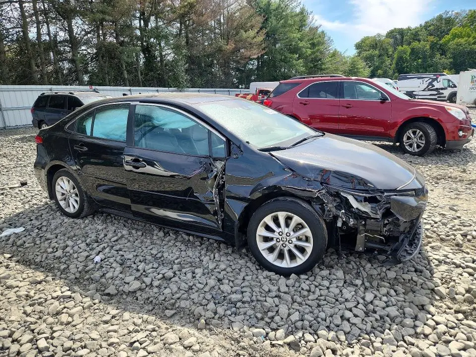 2021 TOYOTA COROLLA XLE  
