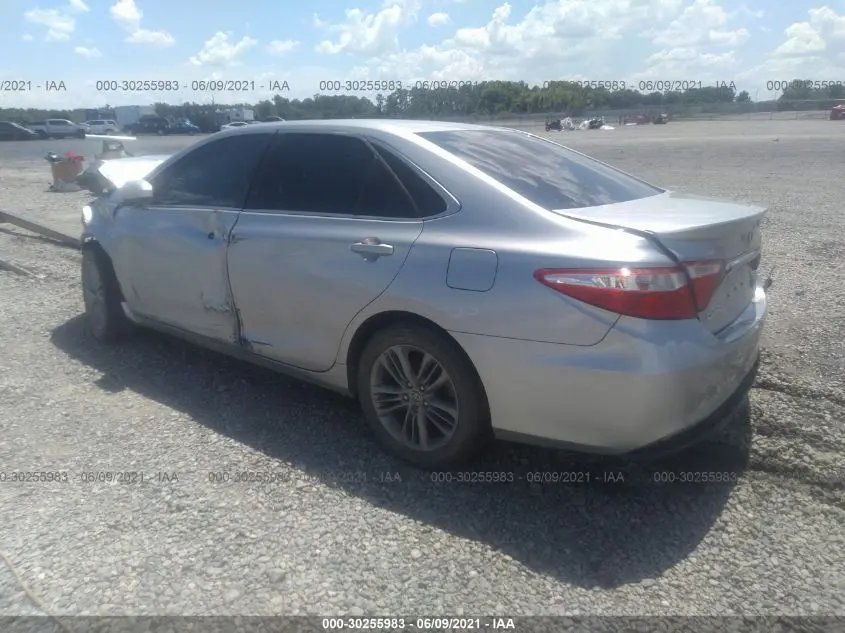 2015 TOYOTA CAMRY SE