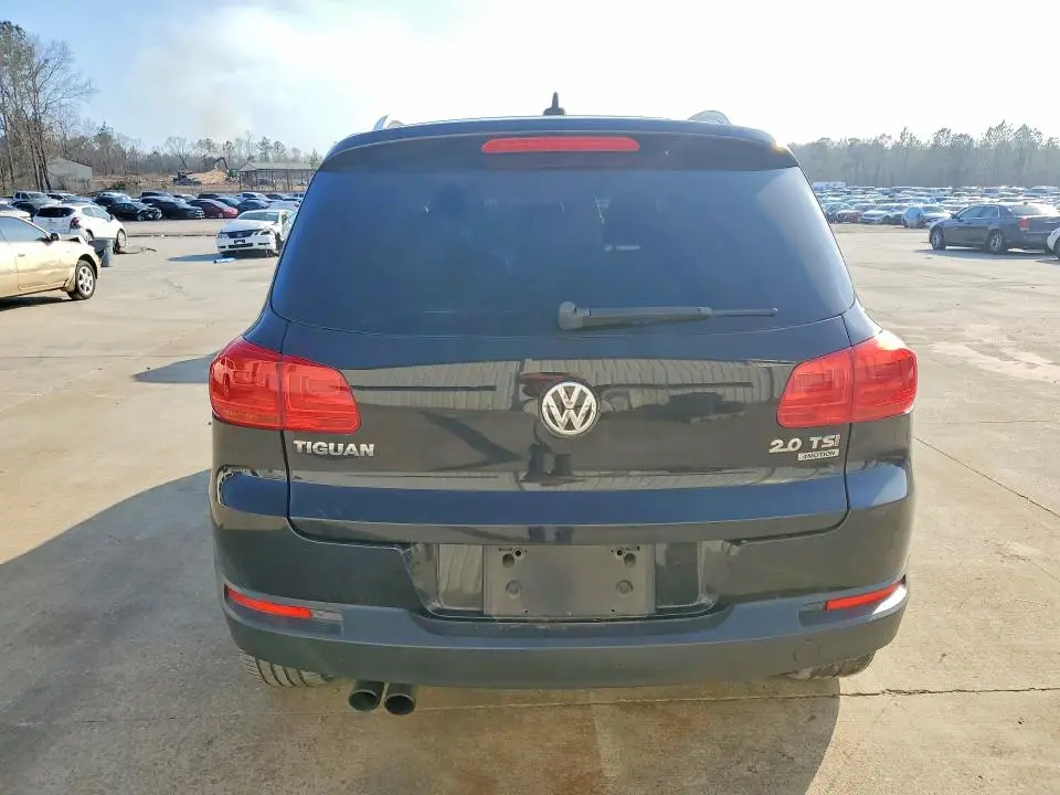 2013 VOLKSWAGEN TIGUAN S  