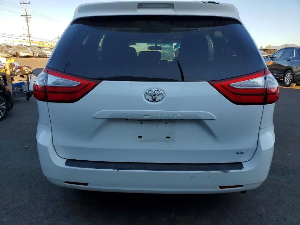 2016 TOYOTA SIENNA LE 8-PASSENGER  