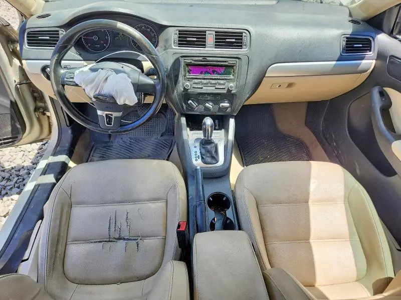 2012 VOLKSWAGEN JETTA   