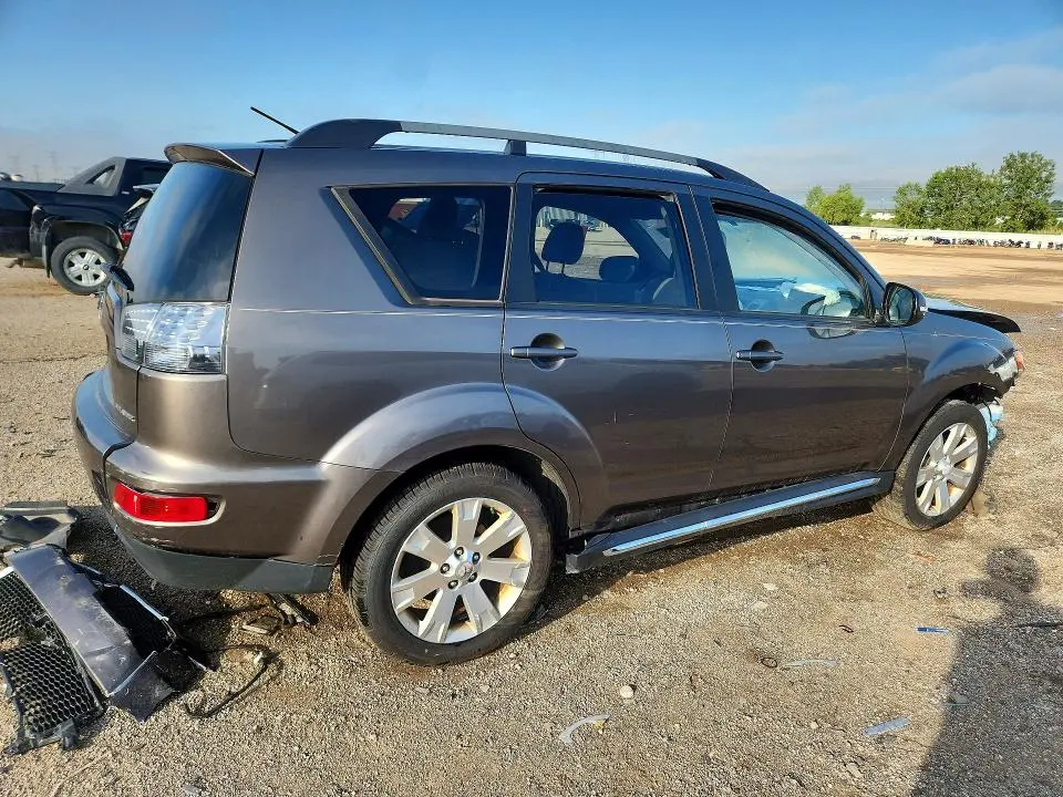 2012 MITSUBISHI OUTLANDER SE  