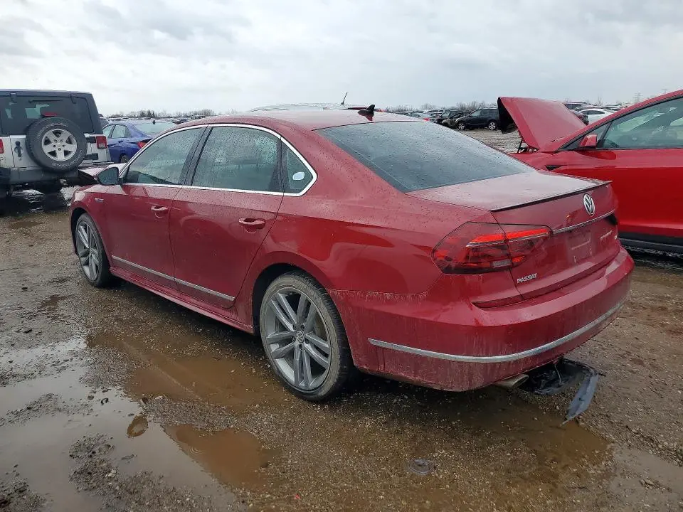 2019 VOLKSWAGEN PASSAT SE R-LINE  