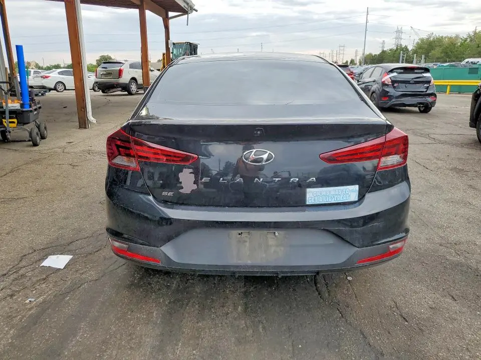 2019 HYUNDAI ELANTRA SE  