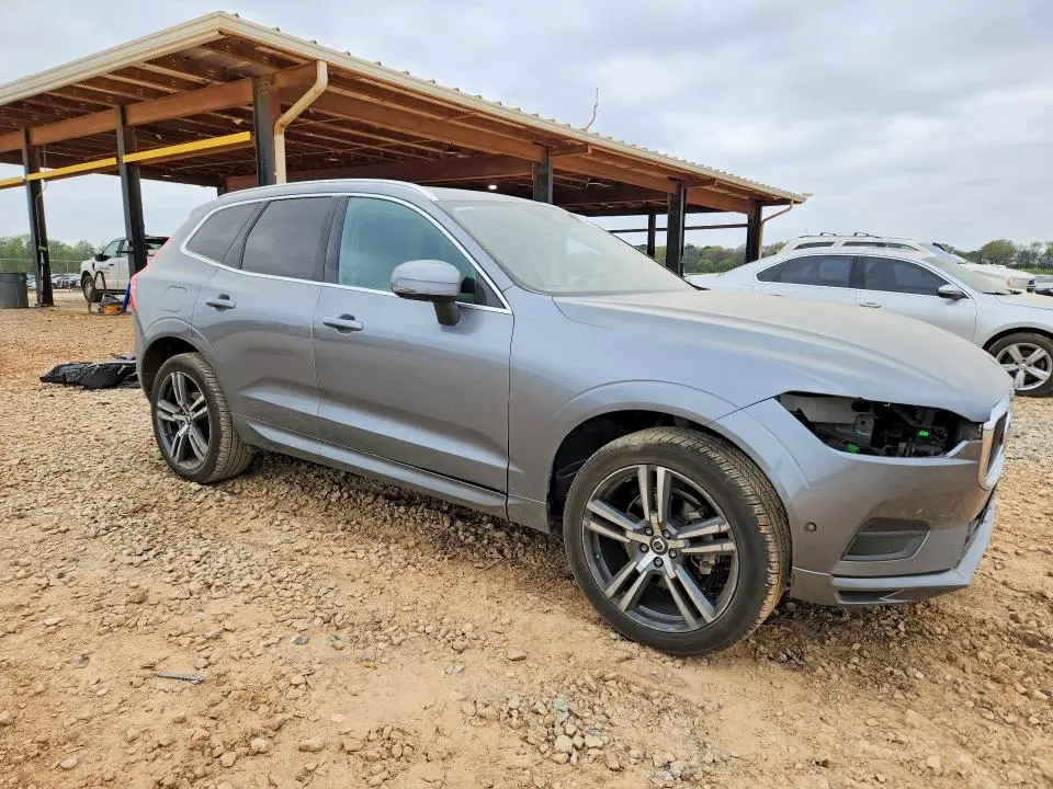 2018 VOLVO XC60 T5 MOMENTUM  