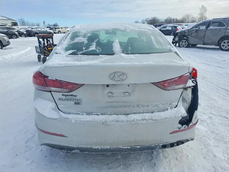 2018 HYUNDAI ELANTRA SE  