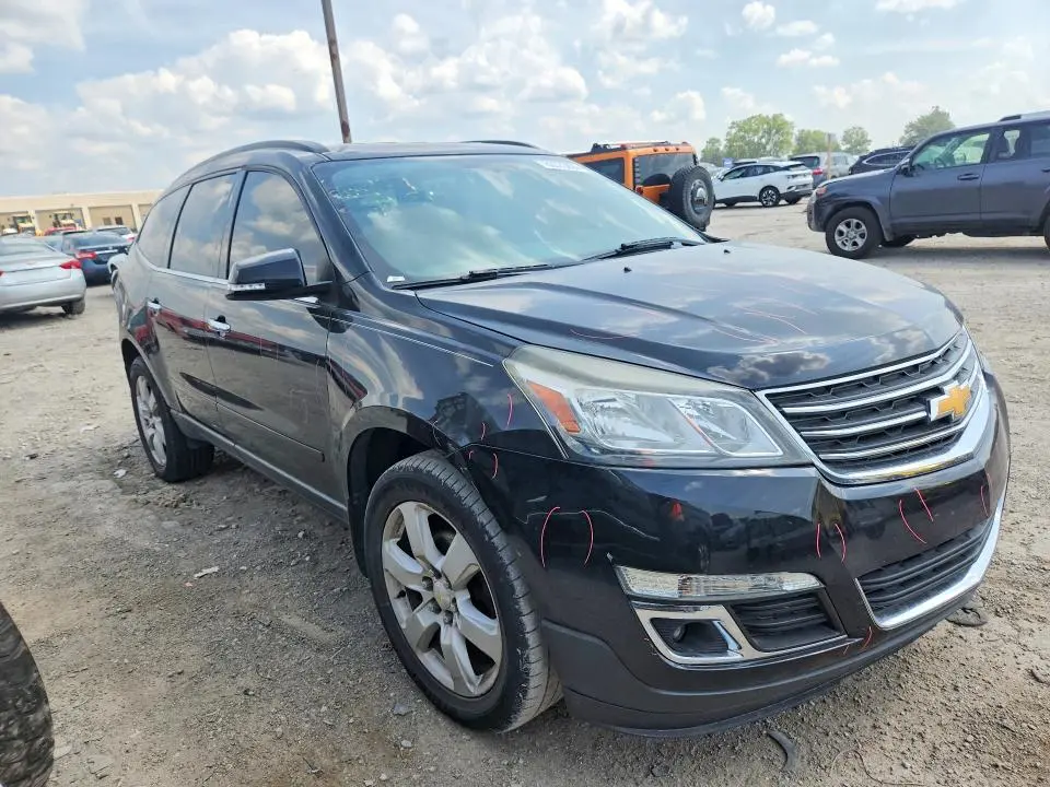 2017 CHEVROLET TRAVERSE LT  