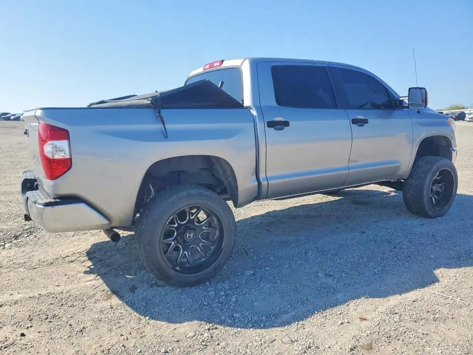2016 TOYOTA TUNDRA SR5  