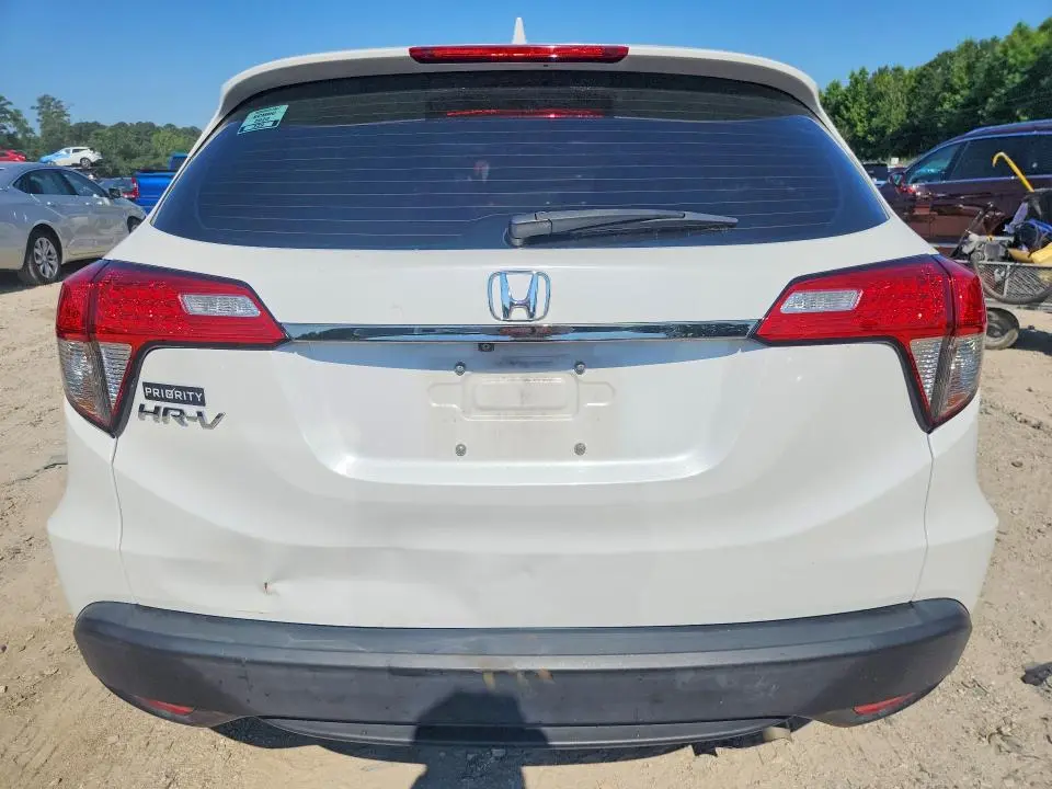 2022 HONDA HR-V LX  