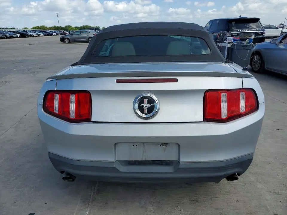 2011 FORD MUSTANG   