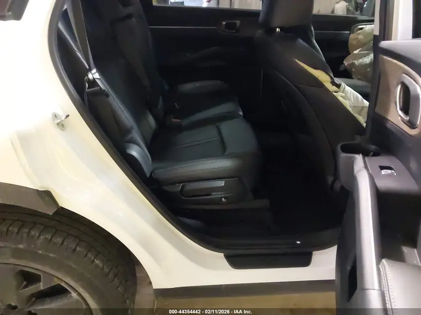 2022 KIA SORENTO X-LINE S