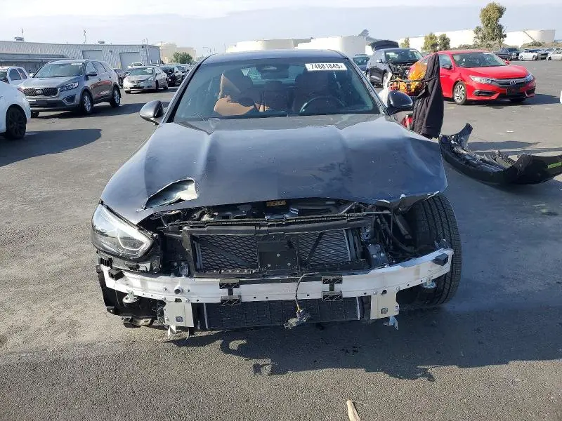 2025 MERCEDES-BENZ C 300  