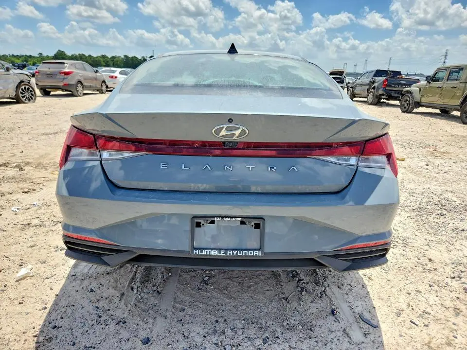 2022 HYUNDAI ELANTRA SEL  