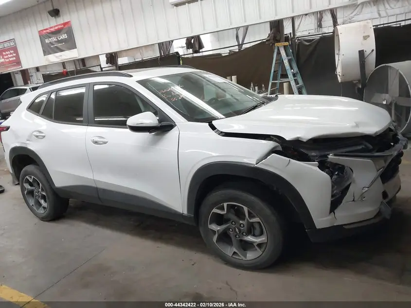 2024 CHEVROLET TRAX FWD LT