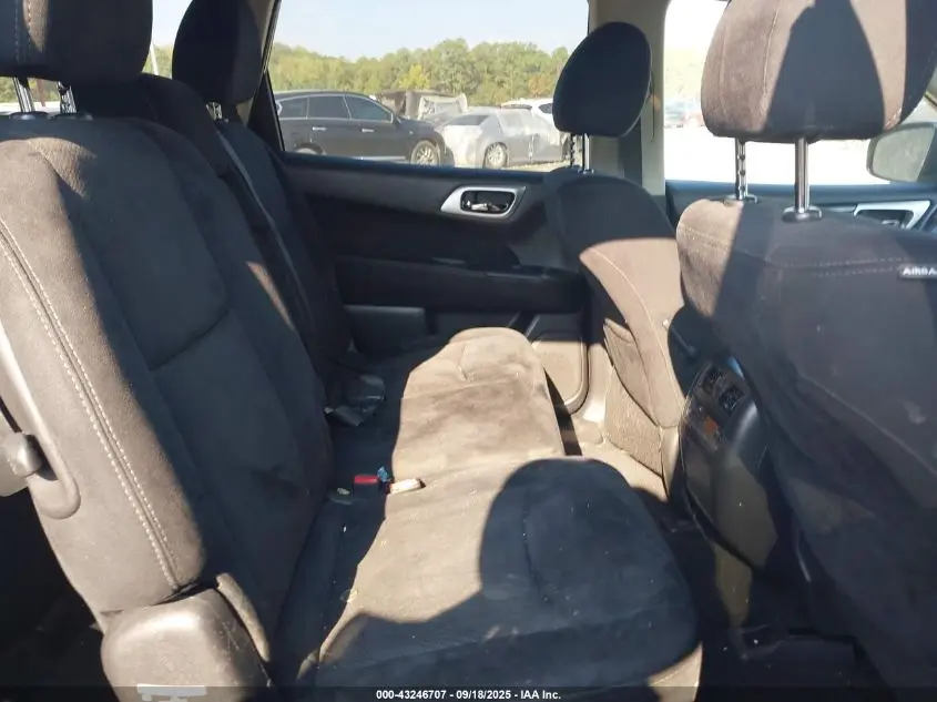 2015 NISSAN PATHFINDER SV