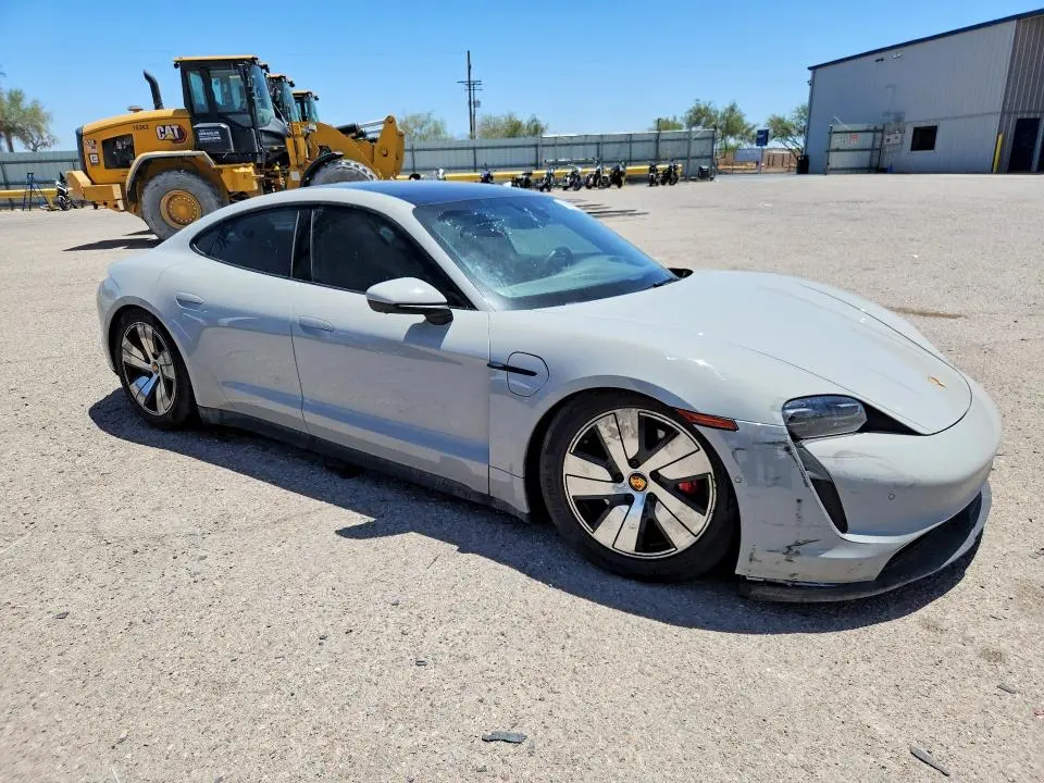 2022 PORSCHE TAYCAN 4S  