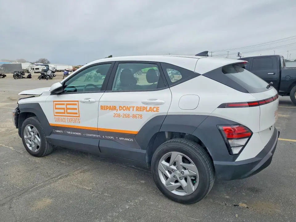 2024 HYUNDAI KONA SE  