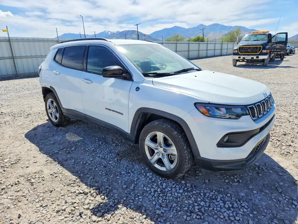 2023 JEEP COMPASS LATITUDE  