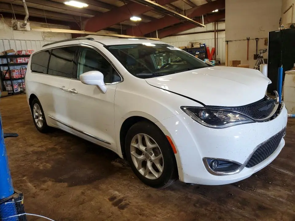 2017 CHRYSLER PACIFICA TOURING L  