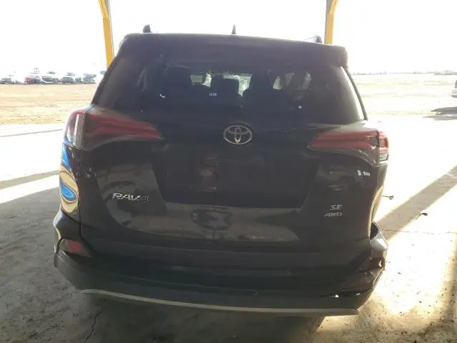 2018 TOYOTA RAV4 SE  