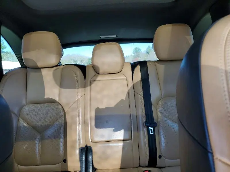 2017 PORSCHE CAYENNE   